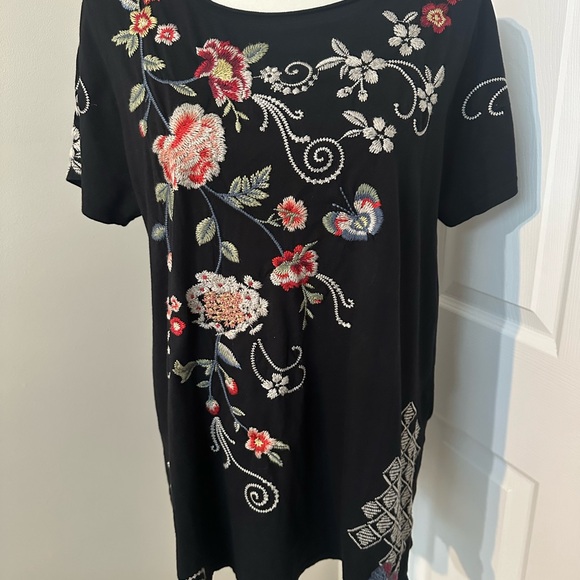 Johnny Was Embroidered Tunic Top - Picture 6 of 12